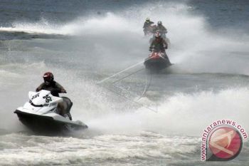 Wali Kota Tantang Atlet Jetski Di F8 