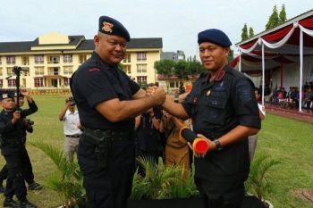 Bupati Lampung Tengah Jadi Warga Kehormatan Korps Brimob