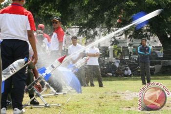 Siswa Indonesia juara kompetisi roket air Asia-Pasifik