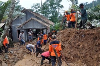 Terjadi 38 Bencana Longsor di Semarang