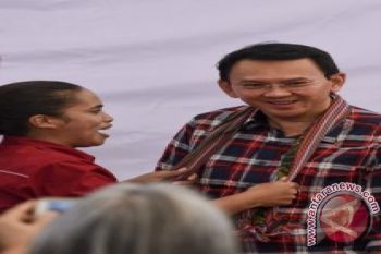Kakak Angkat Ahok: Tersangka Bukan Berarti Bersalah 