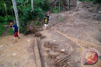 BNPB Ingatkan Ancaman Banjir dan Longsor hingga Januari 2017