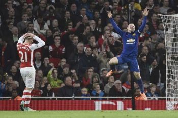 Thierry Henry Bicara Rivalitas Mourinho-Wenger dalam Manchester United Lawan Arsenal