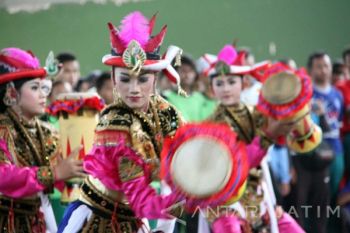 Kesenian Reog Kendang