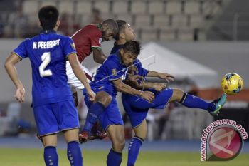 Sepakbola- Indonesia Kalah Dari Thailand 2-4  