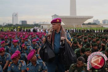 Ribuan personel TNI/Polri gelar doa bersama di Monas