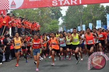 Menpora Lepas Ribuan Peserta Borobudur Marathon