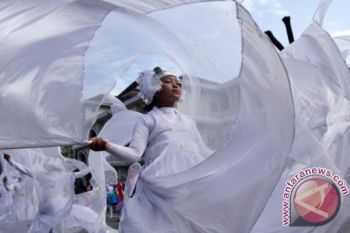 PARADE MARCHING BAND
