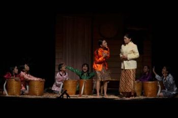 Teater SMP Gebok Kudus Sabet Peserta Terbaik FTP