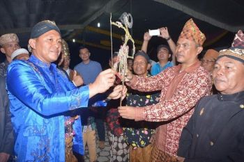 Mustafa Menjaga Kebhinekaan di Lampung Tengah  