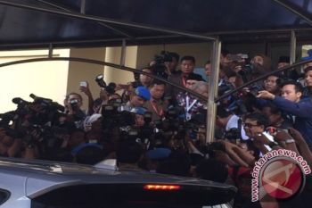 Gubernur Nonaktif DKI Jakarta Ahok Tiba di Mabes Polri