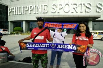 Sekeluarga Aremania Dukung Indonesia Hingga Ke Filipina 