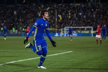 Rostov Tundukkan Bayern Muenchen 3-2