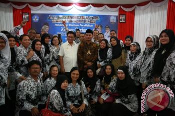 Kesejahteraan Guru Jadi Komitmen Pemerintah--Guru Diharapkan Profesional dalam Bekerja