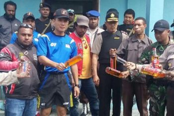 Kodim Puncak Jaya sita minuman beralkohol di Bandara Mulia