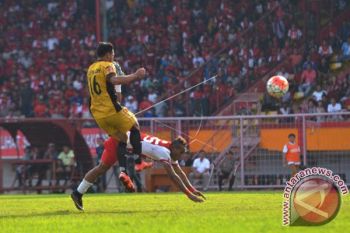 Dua gol Tibo menangkan PSM atas Mitra