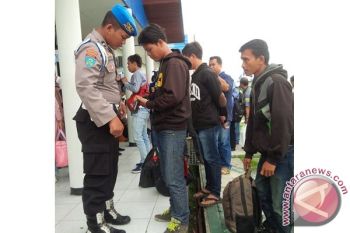BNNP Kalteng Periksa Penumpang di Bandara Sampit