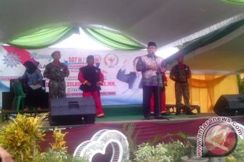 Ketua MPR: Selesaikan Masalah dengan Dialog 