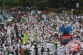 Ratusan Anggota FUIS Bertolak ke Jakarta Naik KA