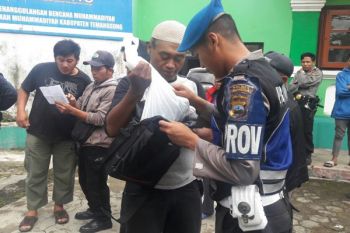 Polisi Periksa Peserta Doa Bersama yang Bertolak ke Jakarta