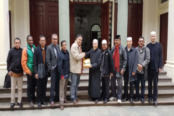  Muslim tiongkok hadapi tiga musuh utama