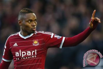 Penyerang West Ham Sakho absen enam minggu karena cedera