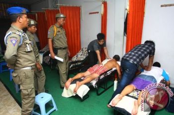 Relawan Tunanetra beri Pijat Gratis bagi Peserta Doa Bersama