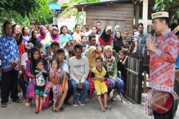 Bupati Kapuas Beri Bantuan Korban Kebakaran Di Desa Sare Pulau