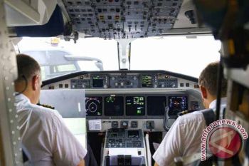 900 Pilot Masih Menganggur
