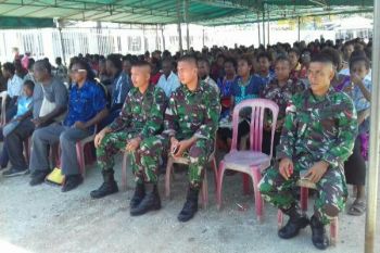 Warga perbatasan RI-PNG gelar ibadah Natal
