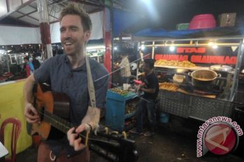 Kisah Pria Norwegia Yang Terpikat Kuliner Minang