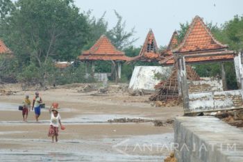 Abrasi Pantai Wisata Jumiang