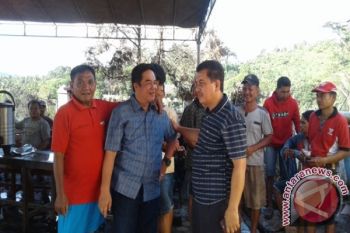 Tinjau Lokasi Kebakaran Loa Janan Ilir