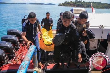 Jenazah korban jatuhnya pesawat polri tia di Kupang