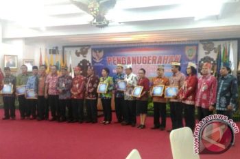 10 SKPD Ini Terima Anugerah Keterbukaan Informasi Publik