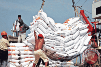 19.700 ton beras untuk NTT
