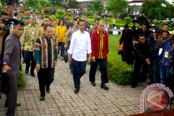 Bupati Fernandes Surati Presiden soal Perbatasan