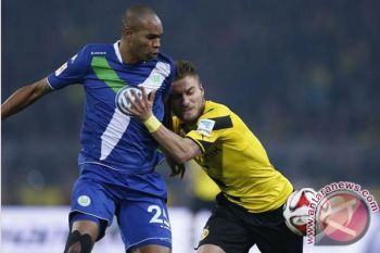 Naldo diusir saat Schalke takluk dari Leverkusen