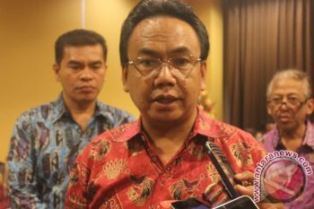 Kemensos Serahkan Bantuan PKH untuk warga Solor