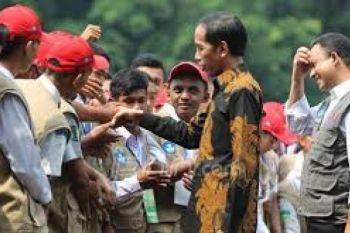Ratusan Siswa Wonosobo Terima Bantuan Dari GNOTA