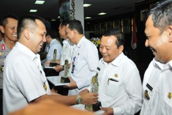Gubernur : Jangan Alergi Terhadap Keterbukaan Informasi  