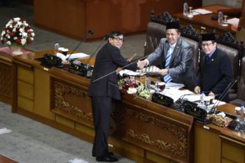 DPR RI sahkan UU jasa konstruksi