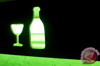 Polisi ungkap Pembuatan Minuman Keras Oplosan di Bandung