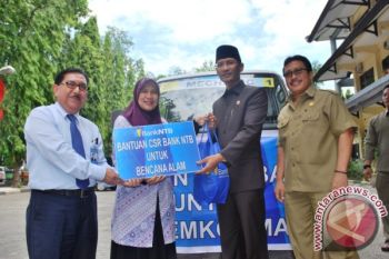 Bank NTB Bantu Korban Banjir di Mataram 