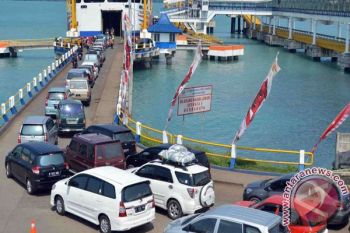 Arus Penumpang Pelabuhan Bakauheni Didominasi Mobil Pribadi  