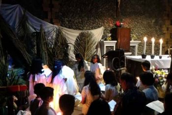Umat Katolik Merapi Persembahkan Hasil Pertanian Saat Malam Natal