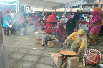 Bukittinggi Marandang Tampilkan Gaya Memasak Tempo Dulu