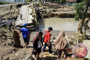 Wapres Instruksikan Empat hari Pembersihan Pascabanjir Bima