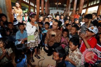 Presiden Ingin Anak-Anak di Perbatasan Pandai-Pandai