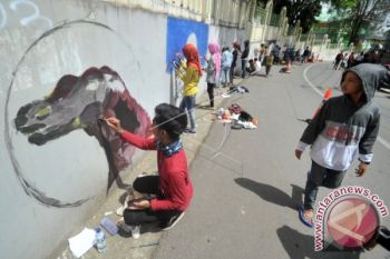 Bukittinggi Sampaikan Pesan Cinta Lingkungan Lewat Mural